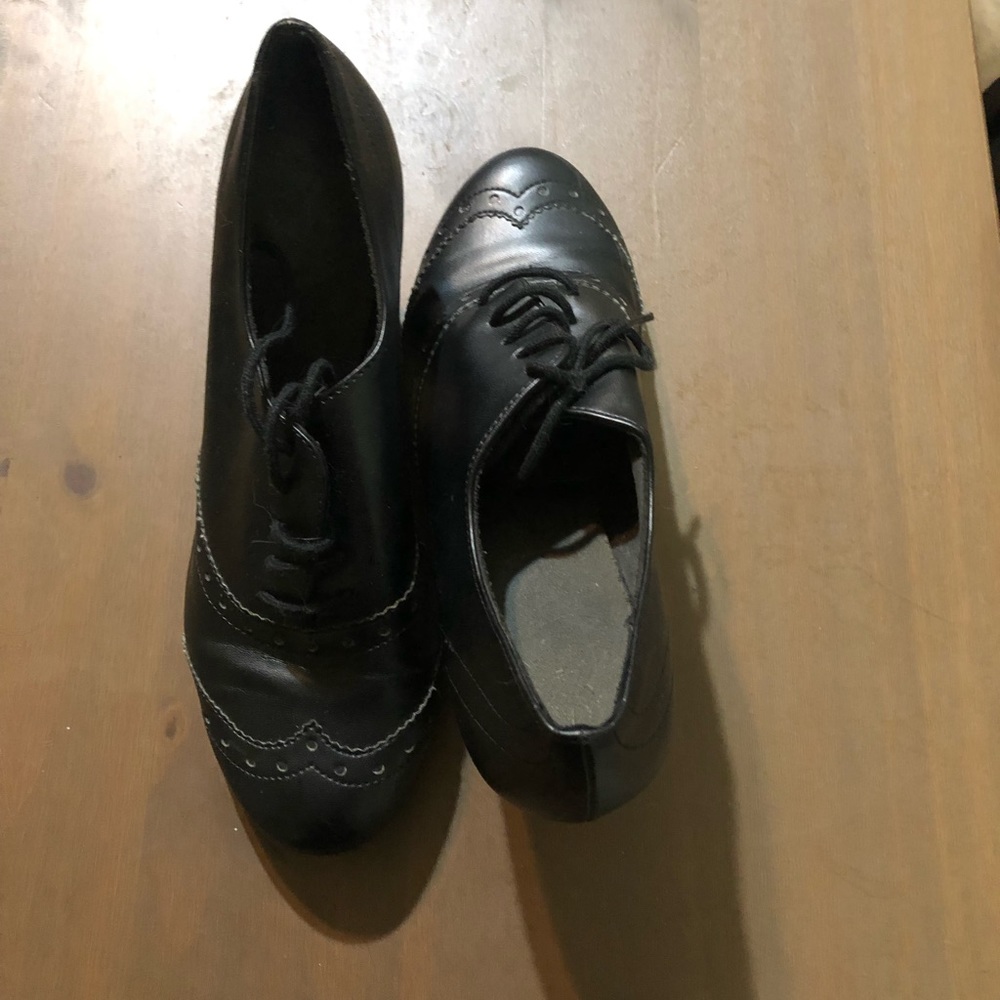 Shoe